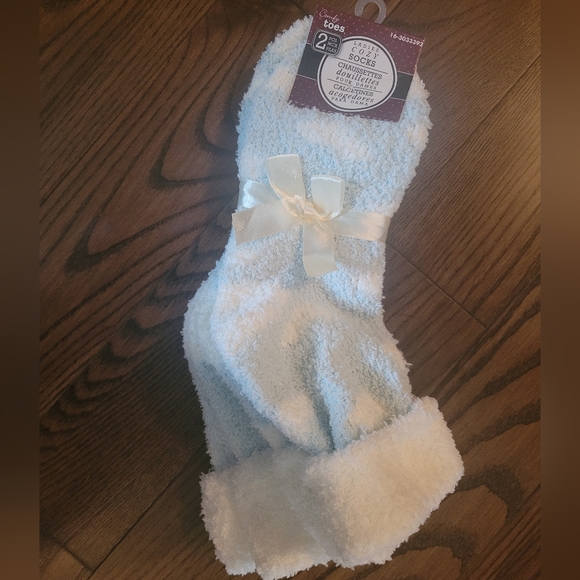 NWT Comfy Toes 2 Pk Soft Socks - Picture 2 of 5